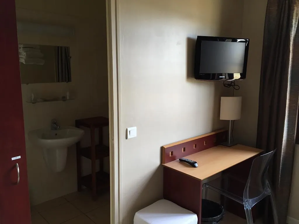 ***  Logis Hotel Le Manoir & Lounge Apt Francia