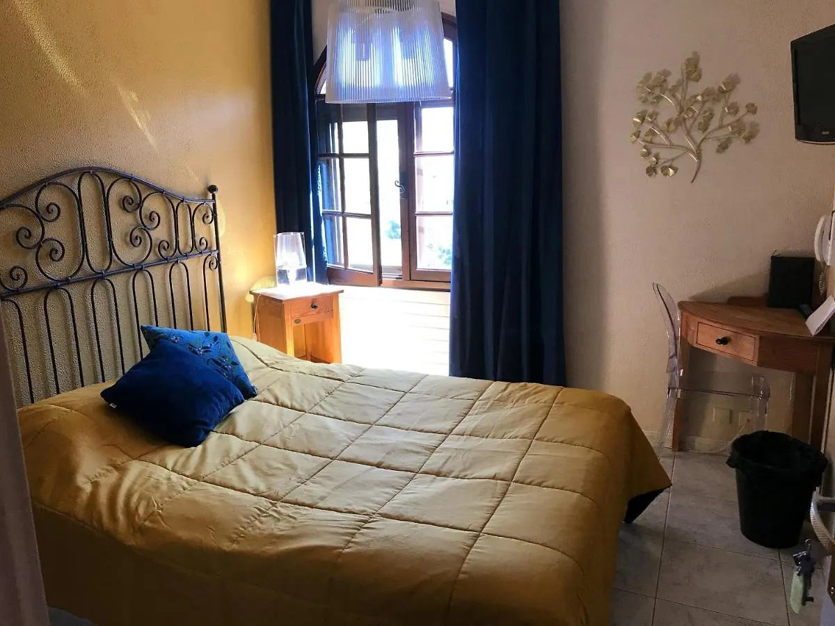 Logis Hotel Le Manoir & Lounge