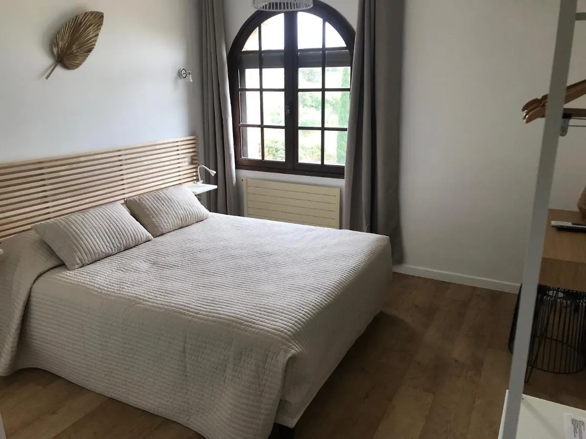 Logis Hotel Le Manoir & Lounge