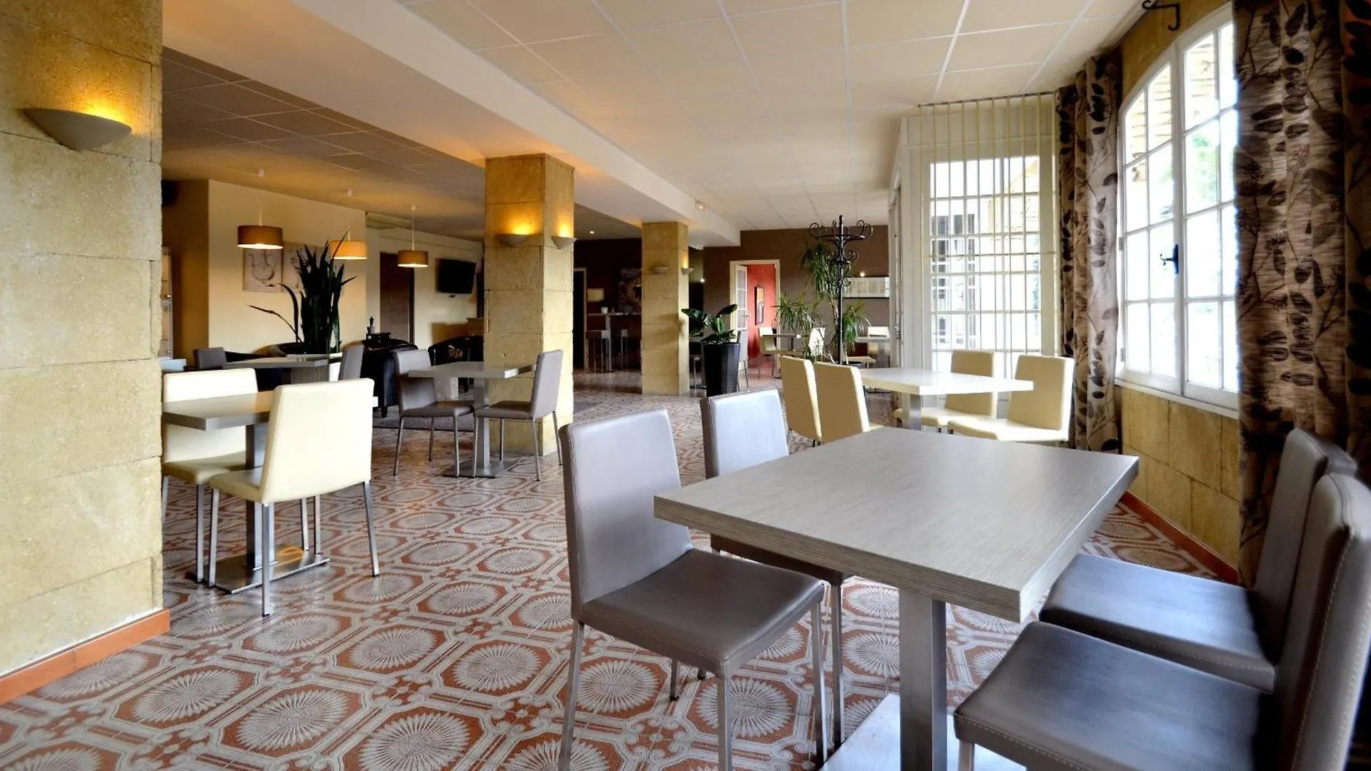 ***  Logis Hotel Le Manoir & Lounge France