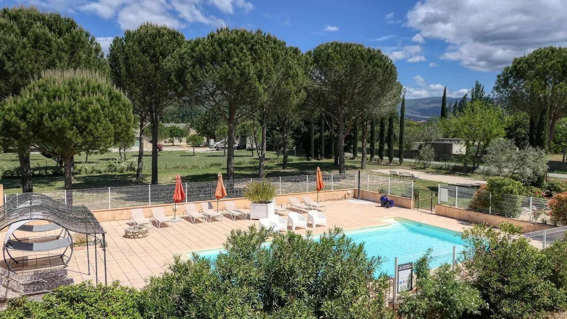 Logis Hotel Le Manoir & Lounge
