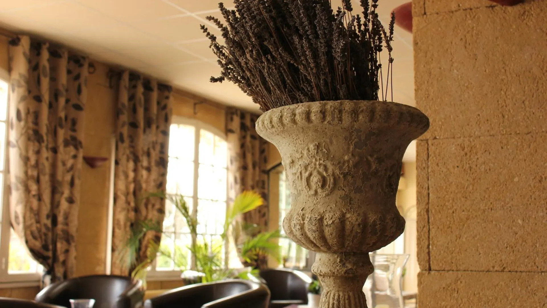 Logis Hotel Le Manoir & Lounge  Apt