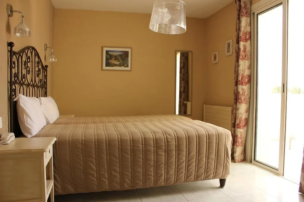 Logis Hotel Le Manoir & Lounge