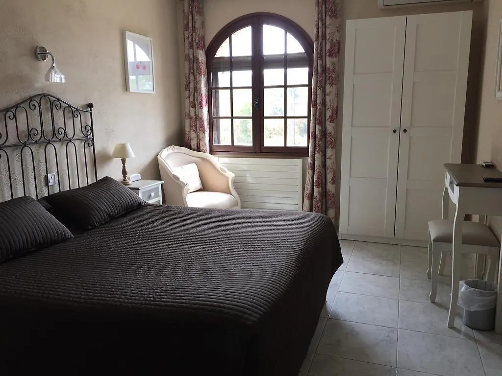 Logis Hotel Le Manoir & Lounge Apt